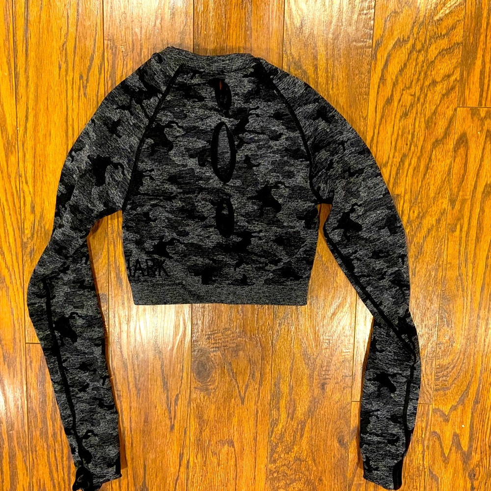Gymshark black camo crop top
